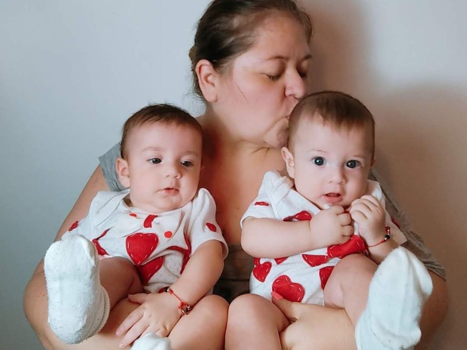 «I wanted a baby and through an IVF treatment, life sent me 2 diamonds»