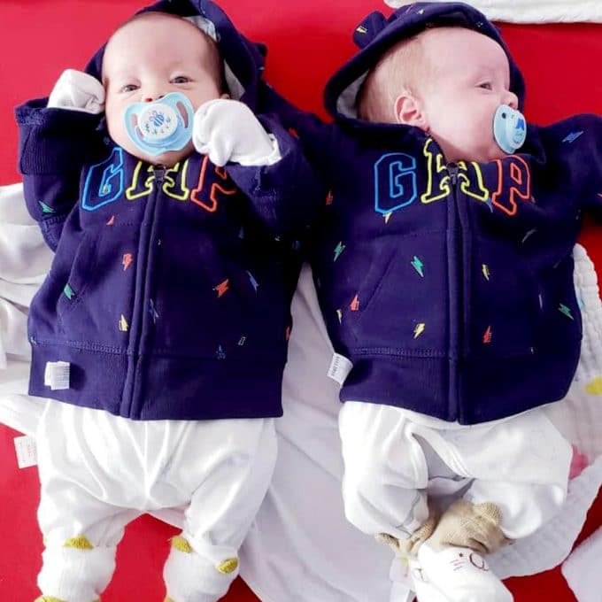Gemelos padres ROPA