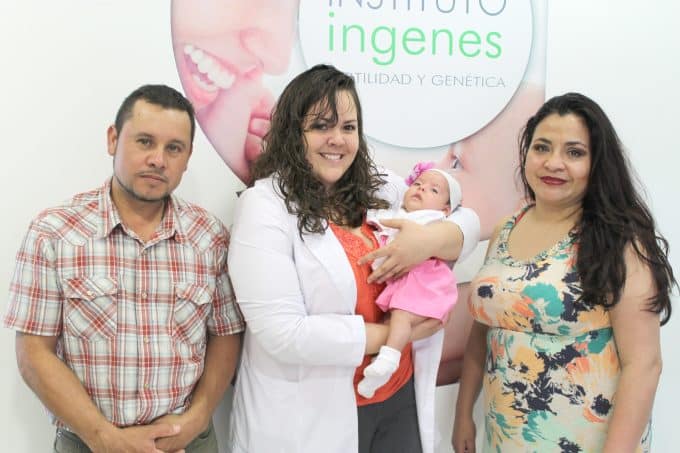 Dra. Haro con paciente