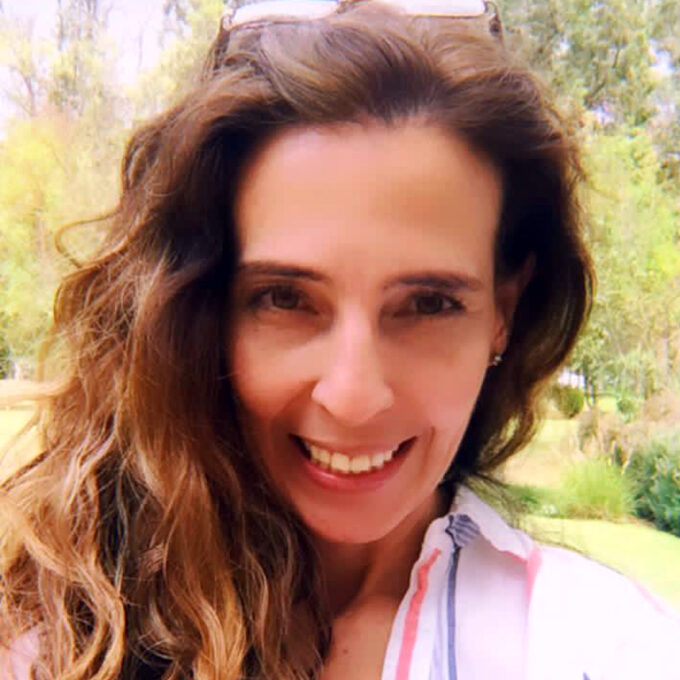 Denisse, a woman who underwent assisted reproduction treatments