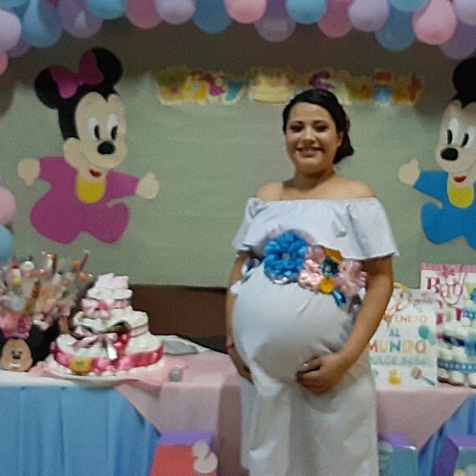 in-vitro-fertilization-testimony-mom-pregnant-at-baby-shower