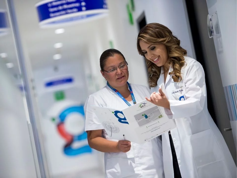 Equipo Ingenes que respalda el programa